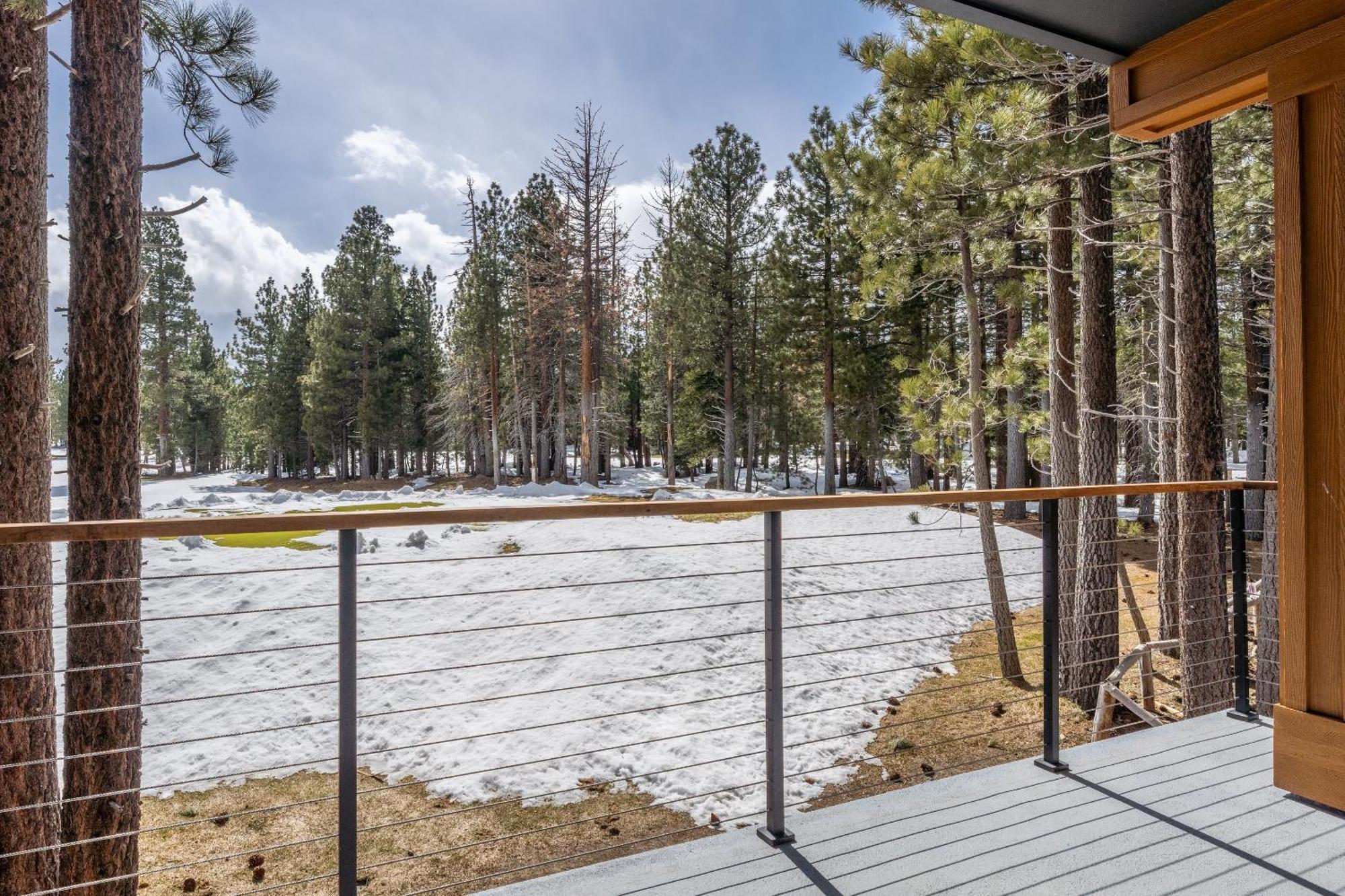 New Luxury 4br /3ba Obsidian Reserve #110 – Hot Tub, 2-car Garage, Pool Table, Mount Views! *