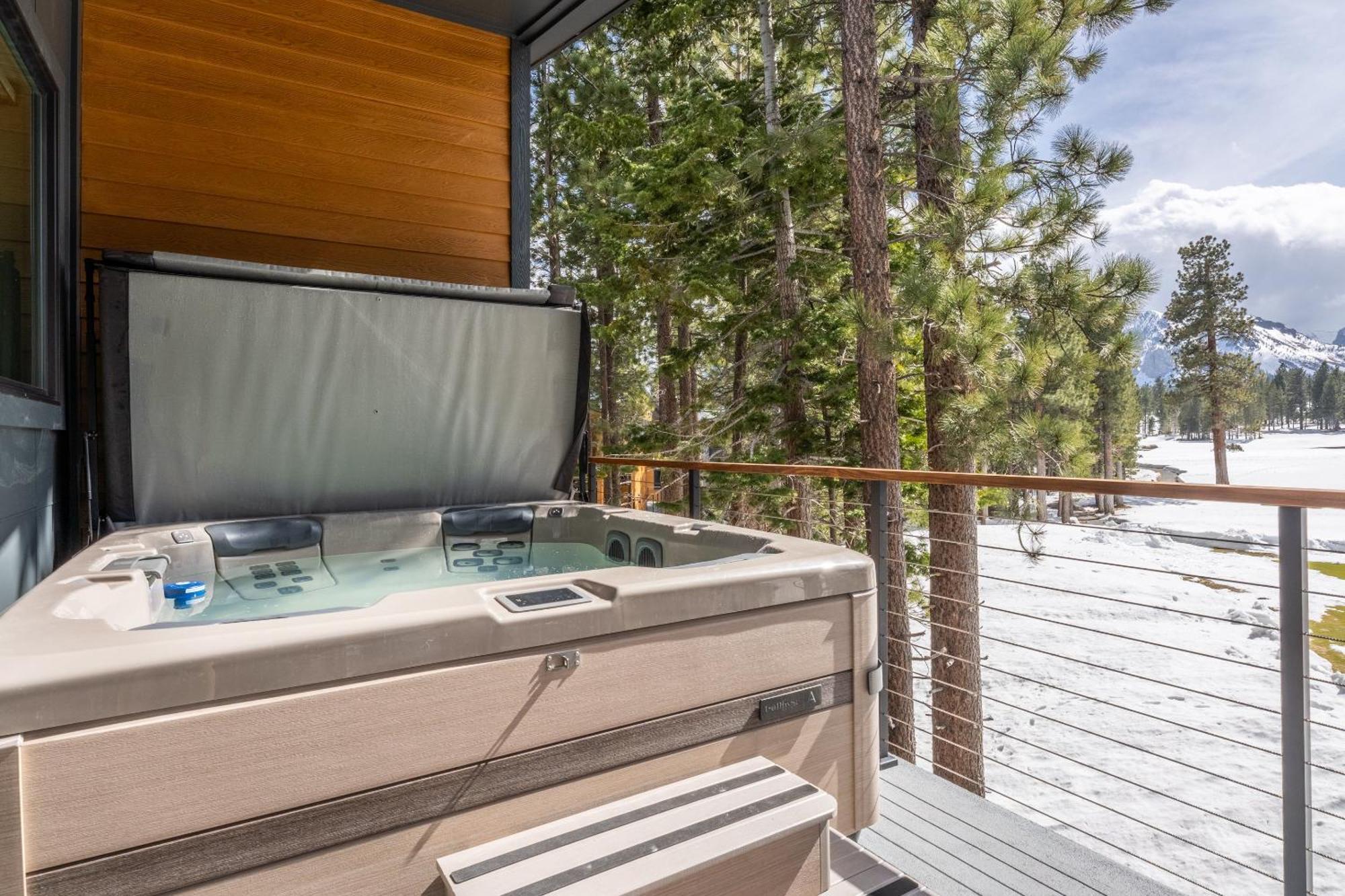 Holiday home New Luxury 4br /3ba Obsidian Reserve #110 – Hot Tub, 2-car Garage, Pool Table, Mount Views! Mammoth Lakes