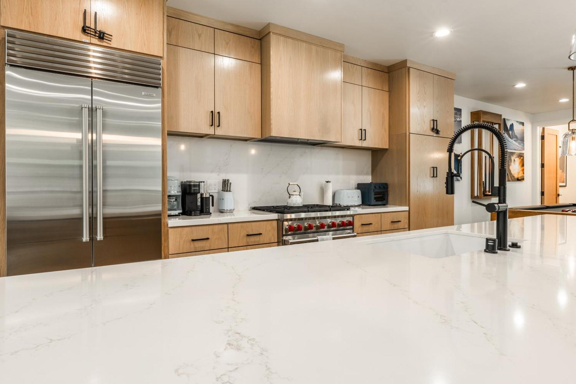 New Luxury 4br /3ba Obsidian Reserve #110 – Hot Tub, 2-car Garage, Pool Table, Mount Views! Holiday home Mammoth Lakes