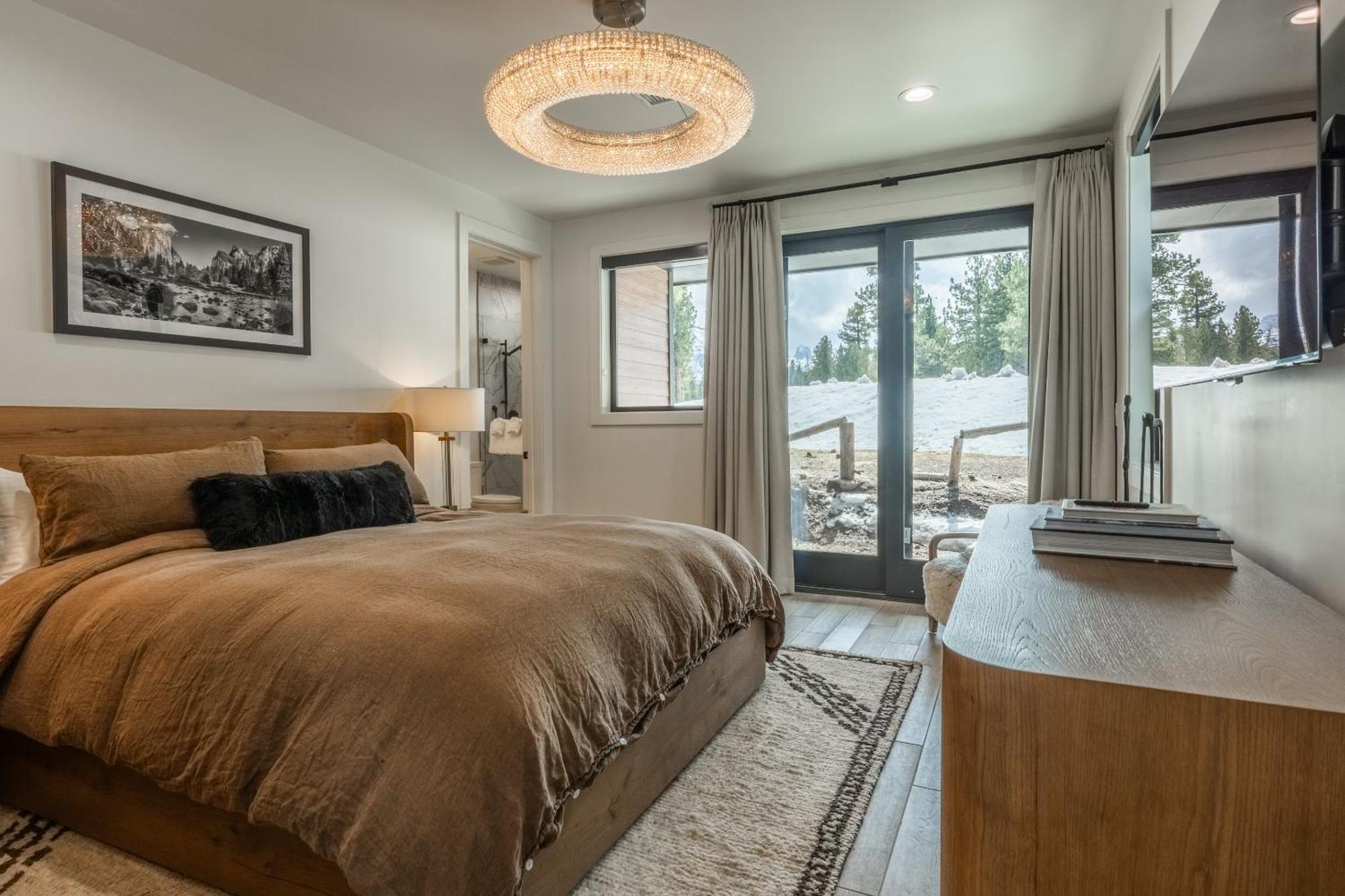 New Luxury 4br /3ba Obsidian Reserve #110 – Hot Tub, 2-car Garage, Pool Table, Mount Views! * Mammoth Lakes