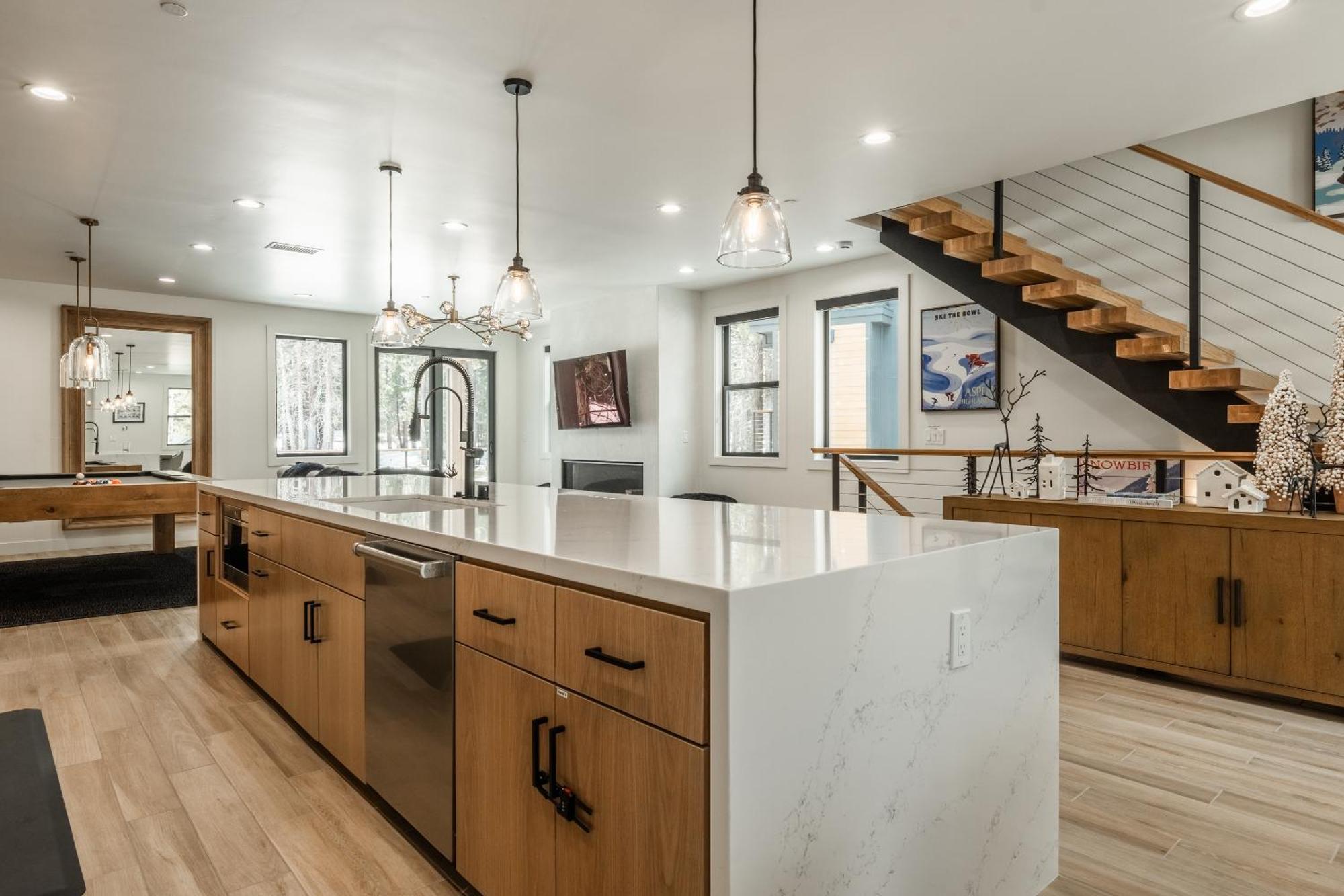 Holiday home New Luxury 4br /3ba Obsidian Reserve #110 – Hot Tub, 2-car Garage, Pool Table, Mount Views! Mammoth Lakes